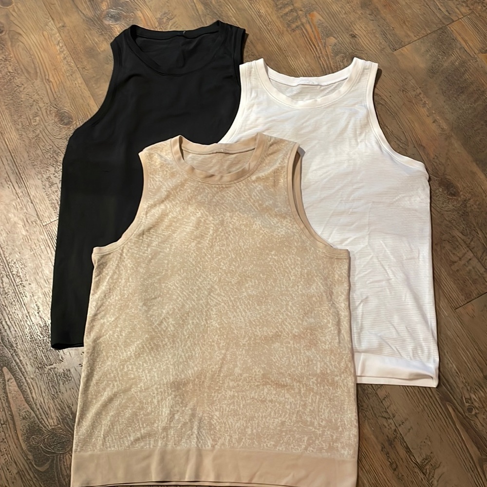 3 relaxed swiftly tanks.